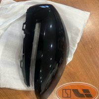 Крышка зеркала RH zeekr 001