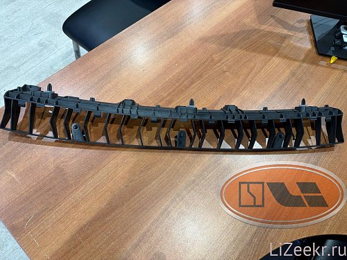 Противоударная вставка заднего бампера zeekr 001