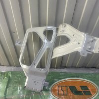 Кронштейн фары правый zeekr 001 рестайлинг 2024